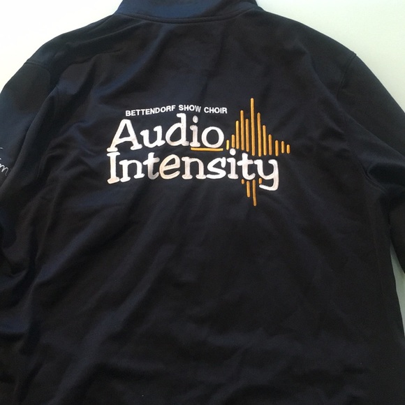 Under Armour Jacket - Picture 3 of 5